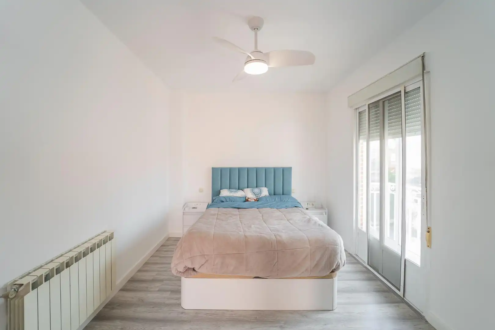 Habitación de Casa adosada en venta en Cedillo del Condado con Calefacción, Jardín privado y Terraza