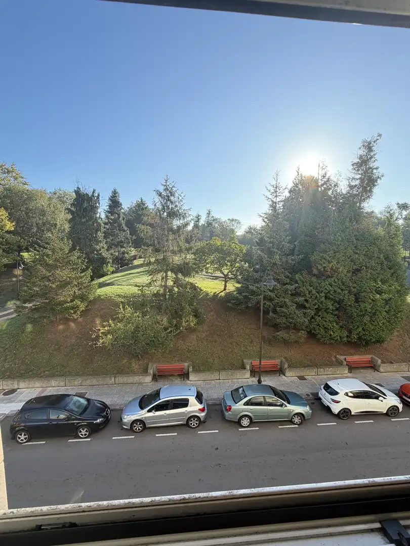 Parking de Piso en venta en Castrillón con Jardín privado, Trastero y Amueblado