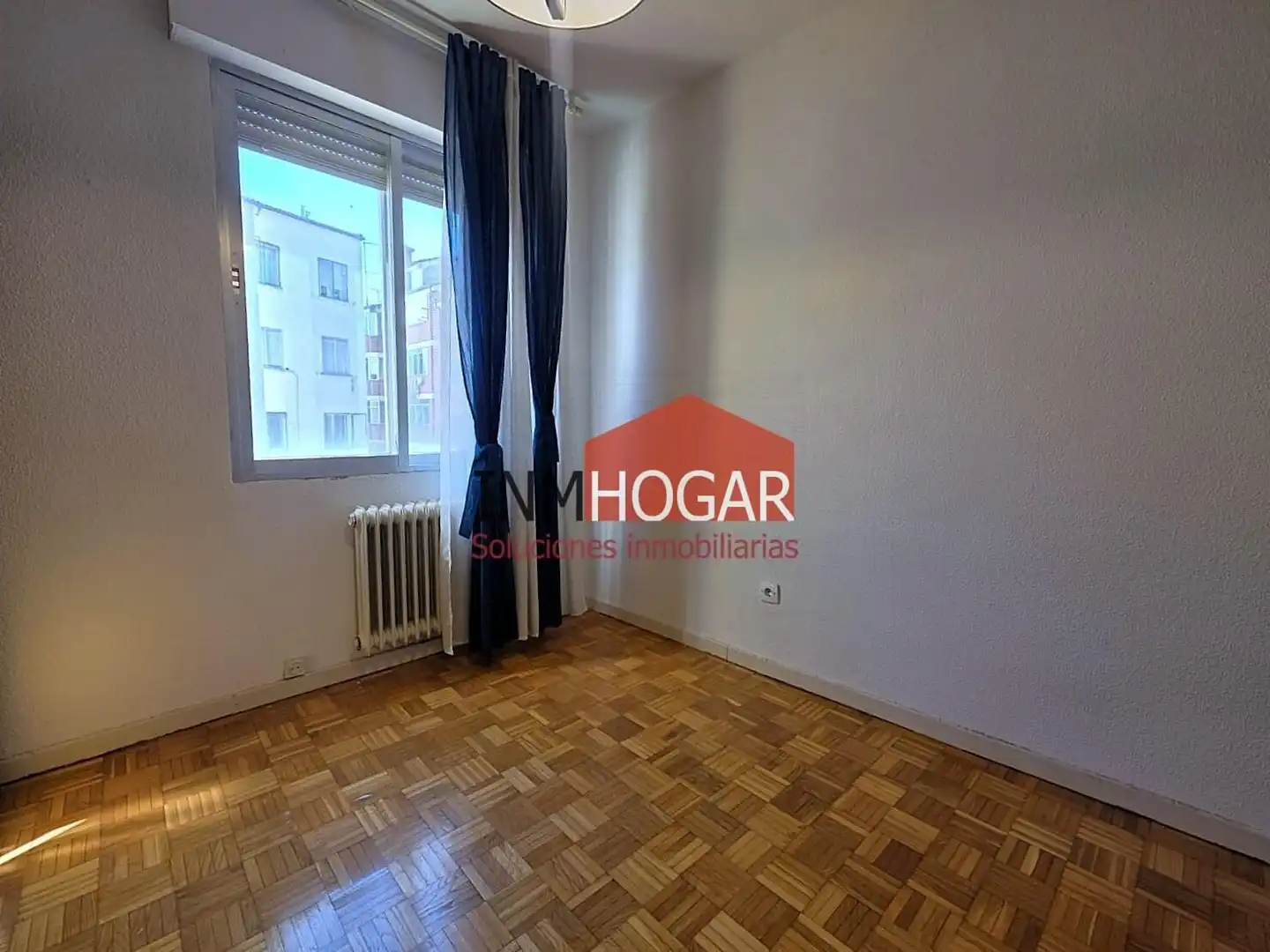 Habitación de Piso en venta en Ávila con Calefacción, Parquet y Balcón