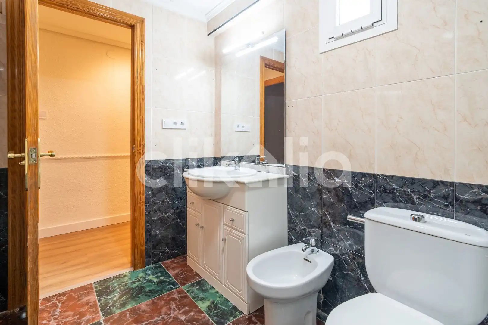 Bathroom of Flat for rent in Torrent  with Air Conditioner and Terrace