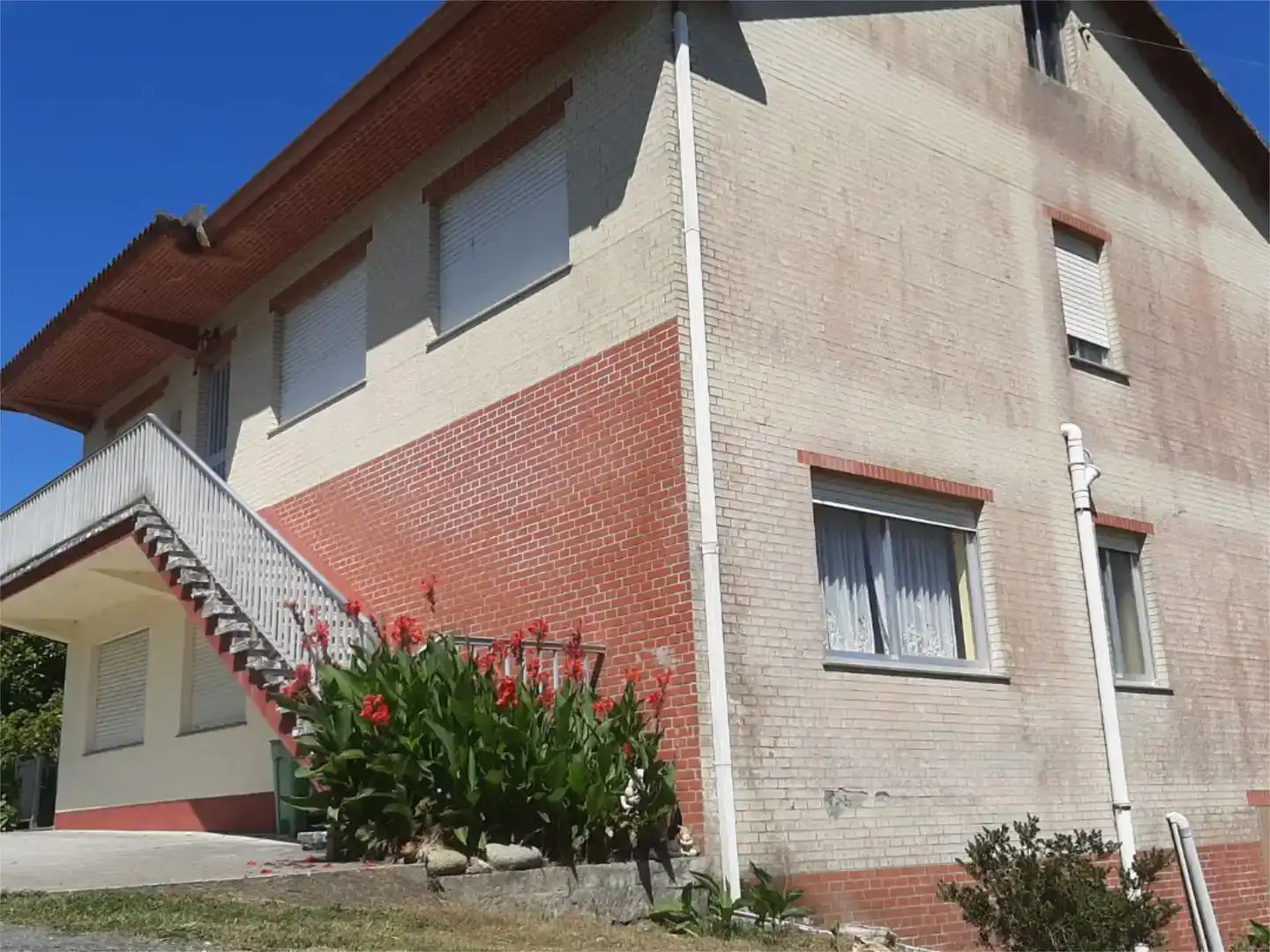 Vista exterior de Casa o chalet en venta en Narón con Balcón