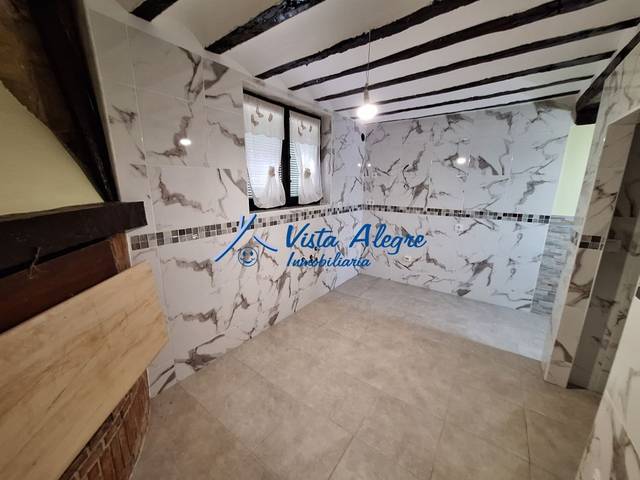 Casa-chalet en Venta en Ollauri