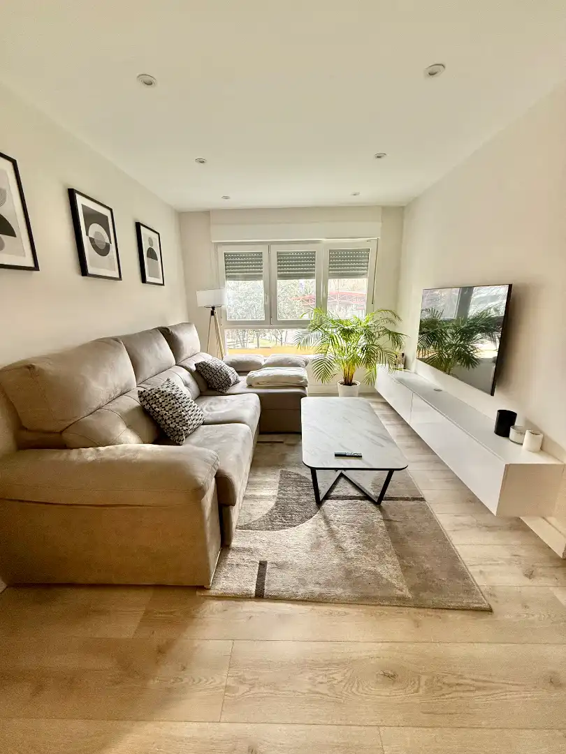Sala de estar de Piso en venta en Barakaldo  con Balcón