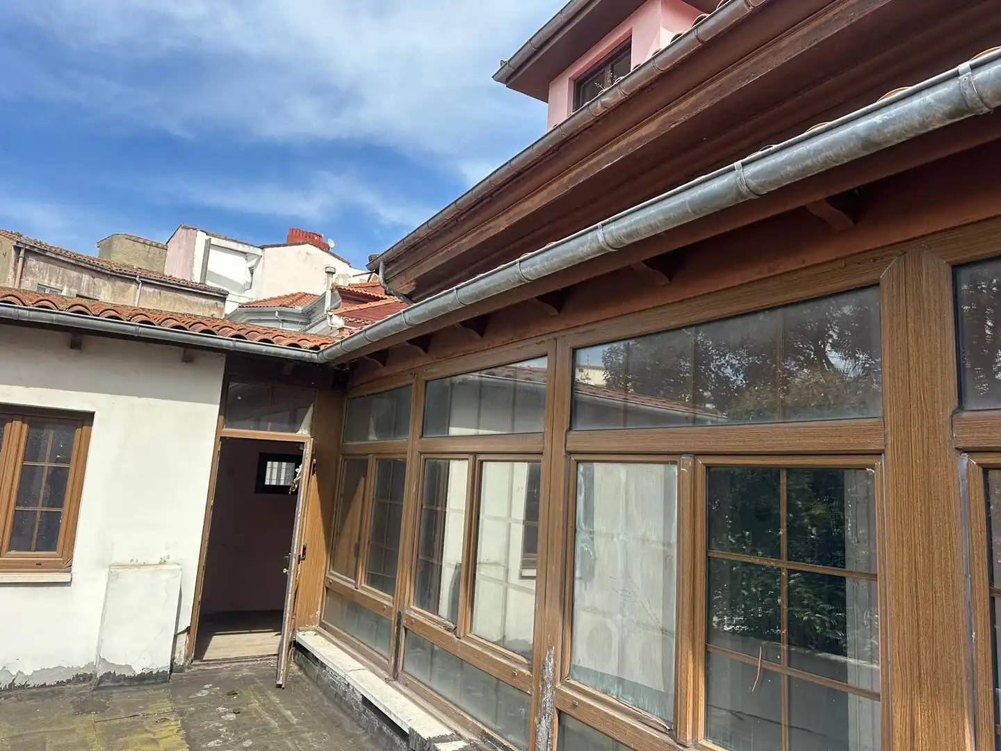 Außenansicht von Gebäude zum Verkauf in Avilés
