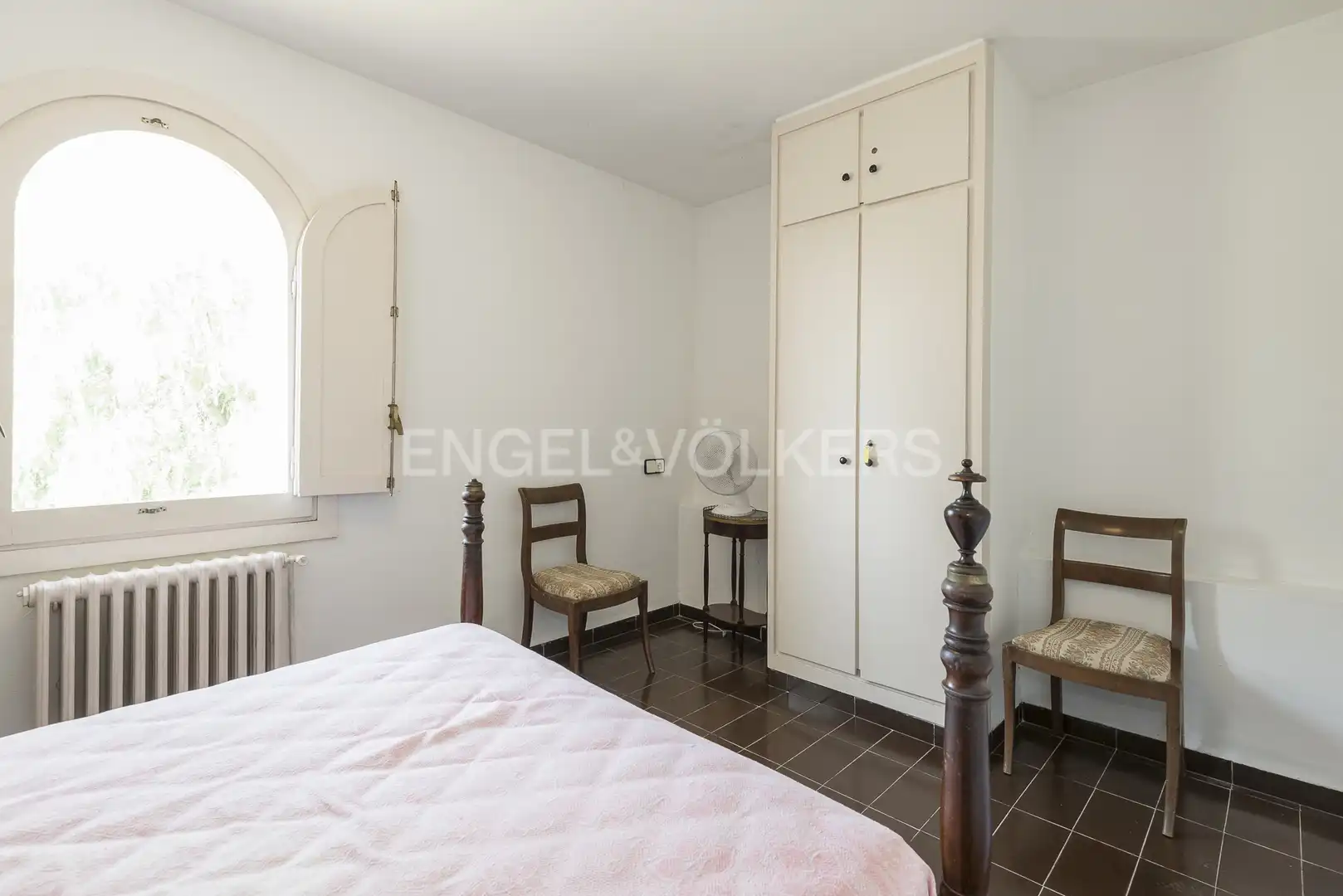 Dormitori de Casa o xalet en venda en Tarragona amb Calefacció, Jardí privat i Parquet