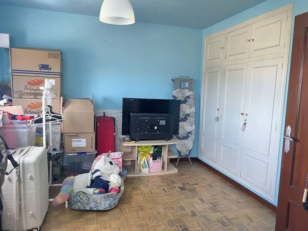 Habitación de Piso en venta en Siero con Calefacción, Terraza y Trastero