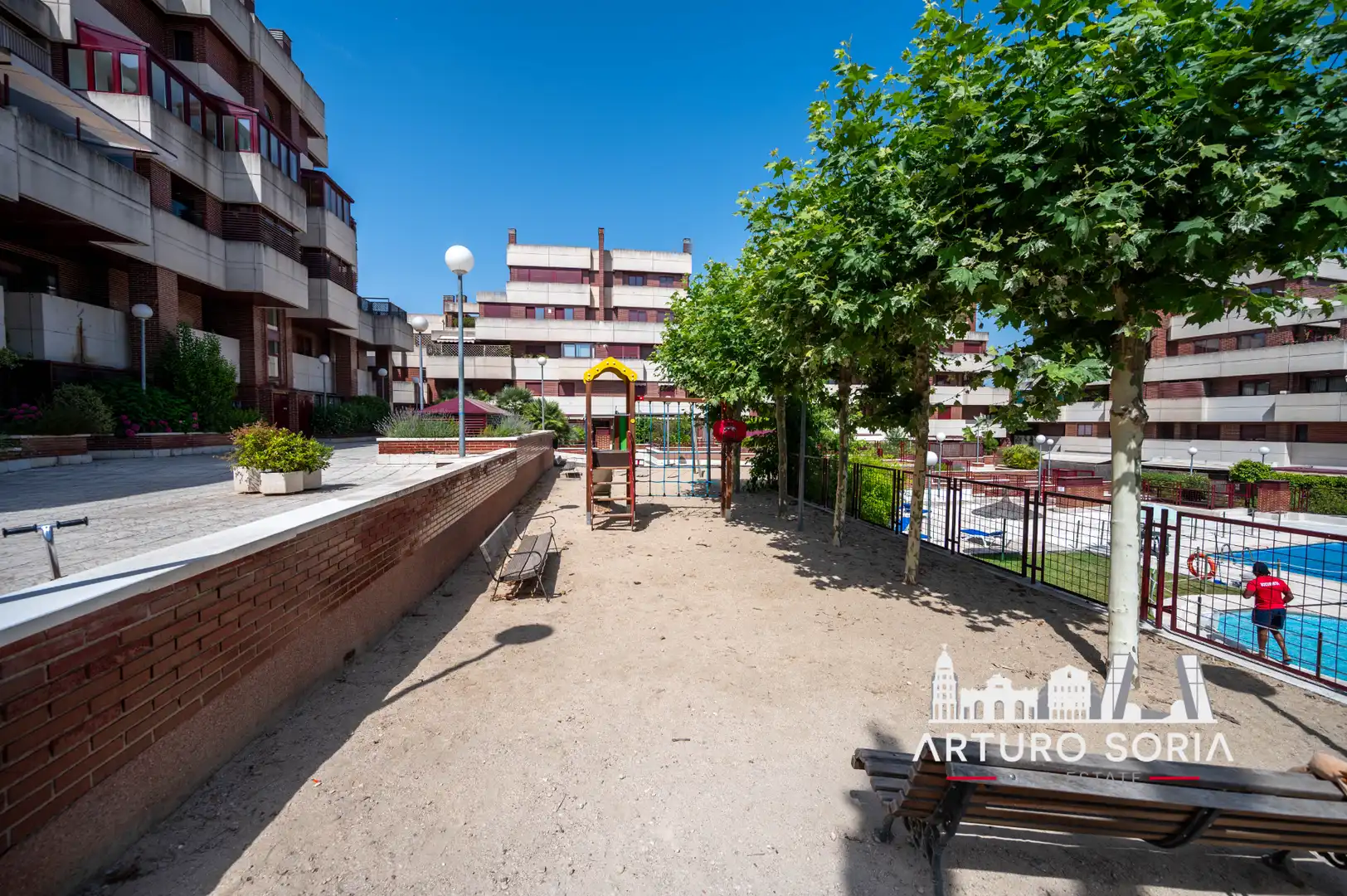 Terrassa de Àtic de lloguer en La Moraleja amb Terrassa i Piscina comunitària