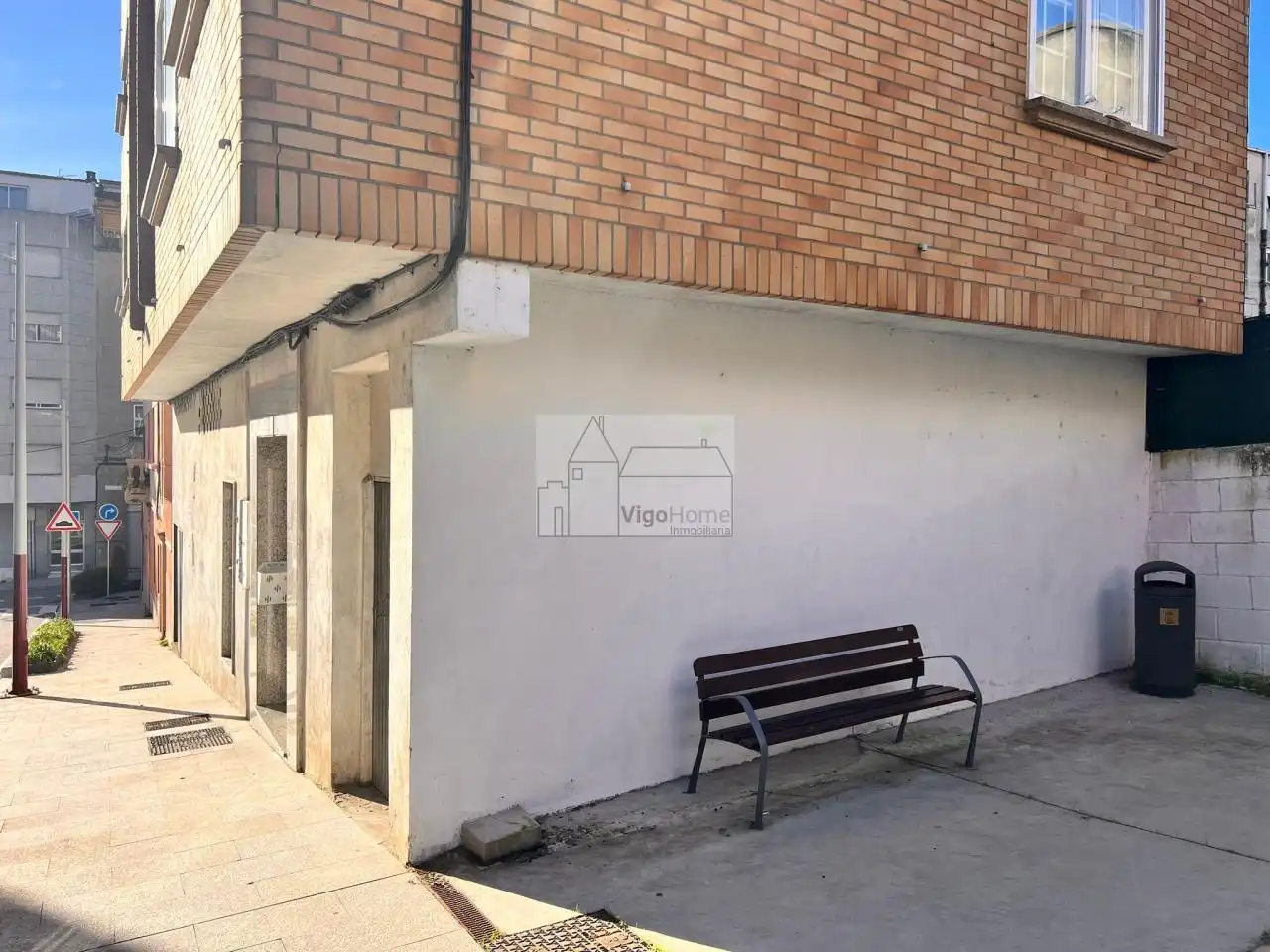 Vista exterior de Planta baja en venta en Vigo  con Calefacción