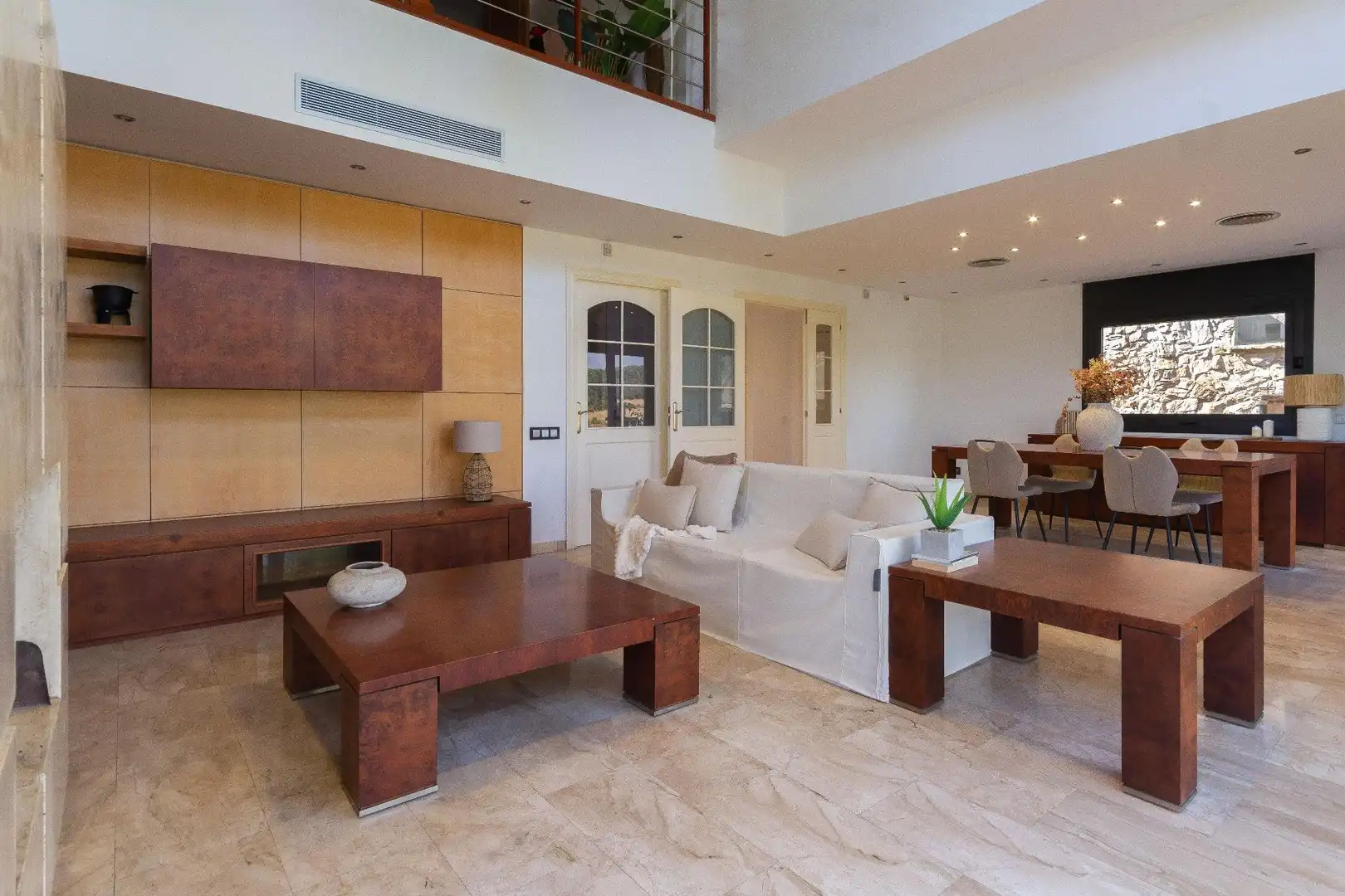 Sala de estar de Casa o chalet en venta en Cerdanyola del Vallès con Aire acondicionado, Calefacción y Jardín privado