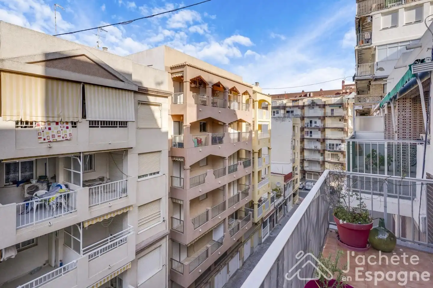 Vista exterior de Estudio en venta en Sueca con Aire acondicionado, Terraza y Amueblado