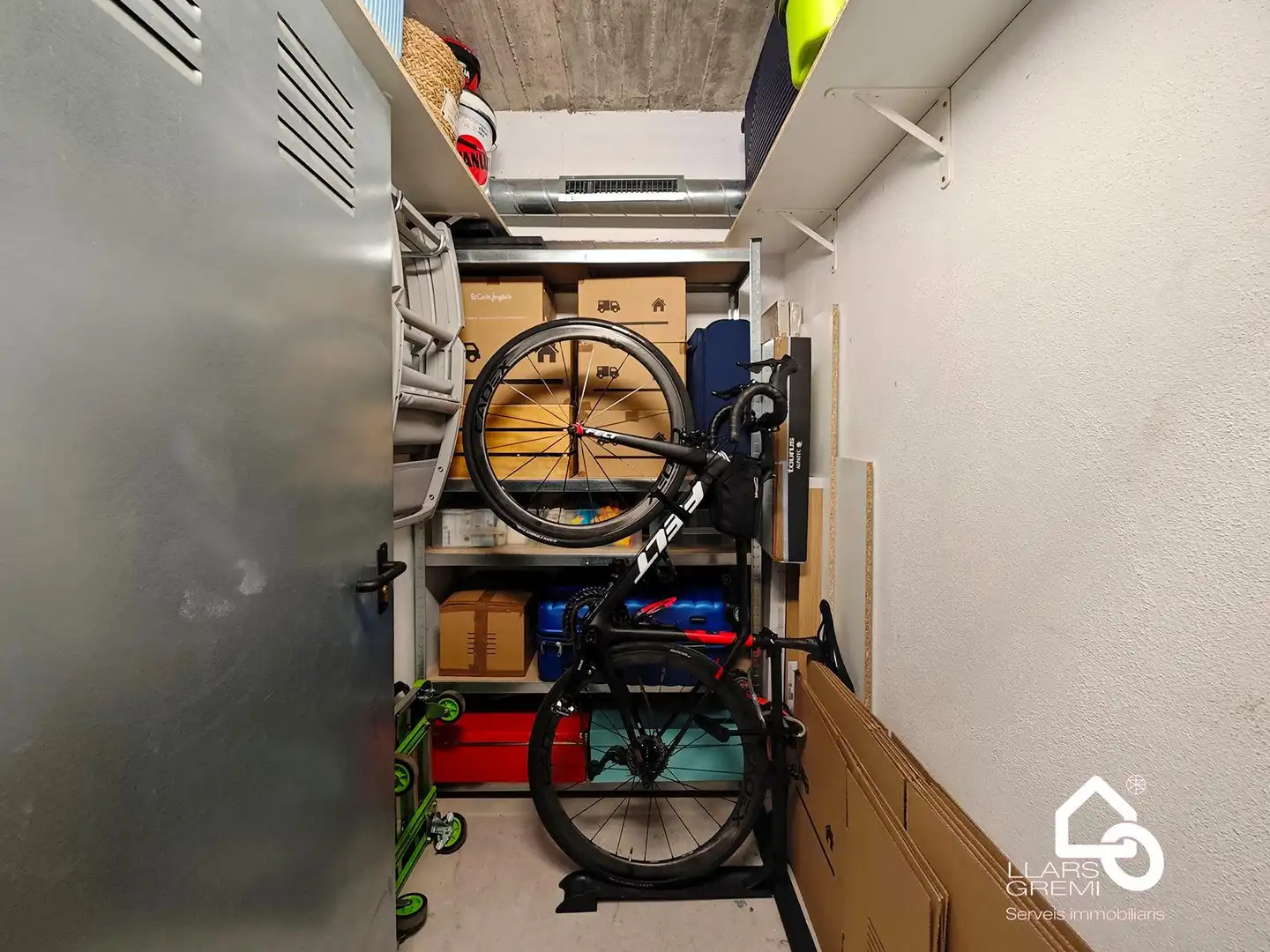 Pis en venda en L'Hospitalet de Llobregat amb Calefacció, Traster i Balcó