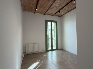 Piso con balcón en venta en Carrer de Còrsega