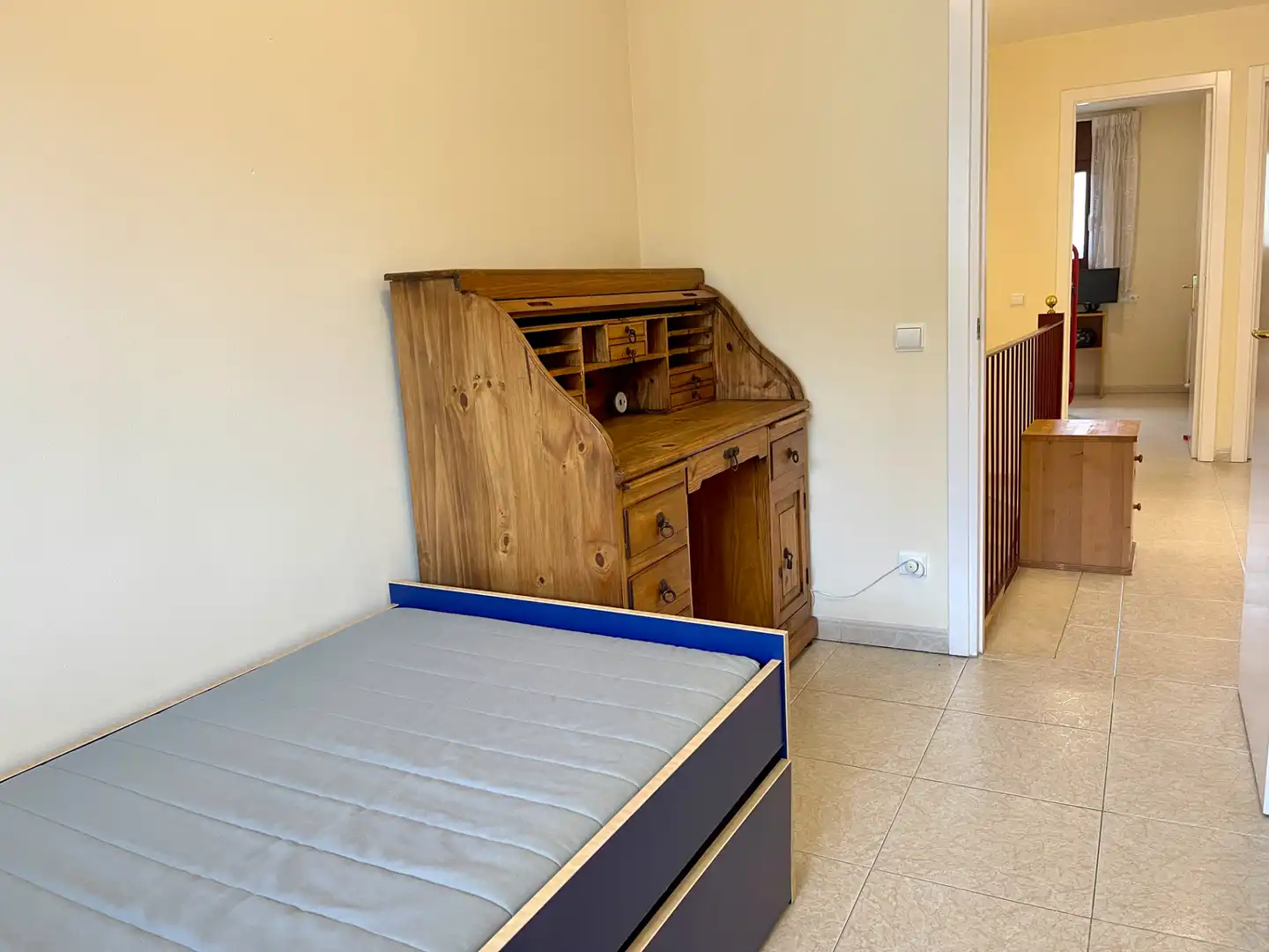 Habitación de Casa adosada en venta en Sant Joan de les Abadesses con Calefacción, Jardín privado y Trastero