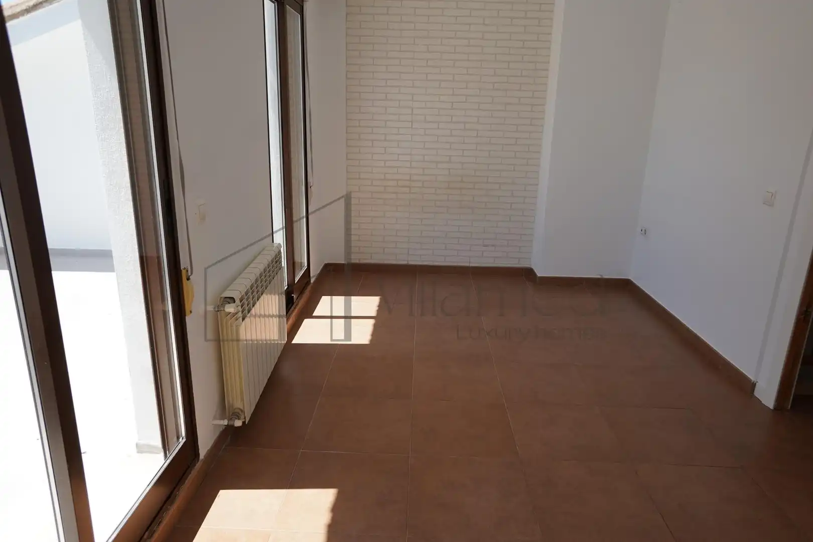Casa adosada de alquiler en L'Eliana con Aire acondicionado, Calefacción y Terraza