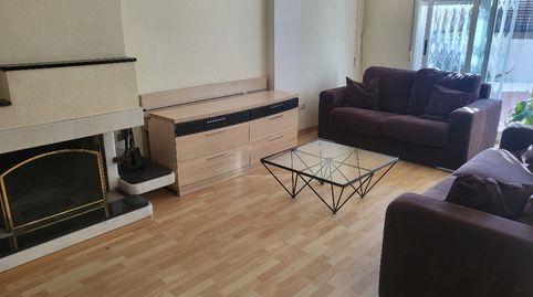 Foto 2 de Casa adosada de lloguer a Petrer, Alicante