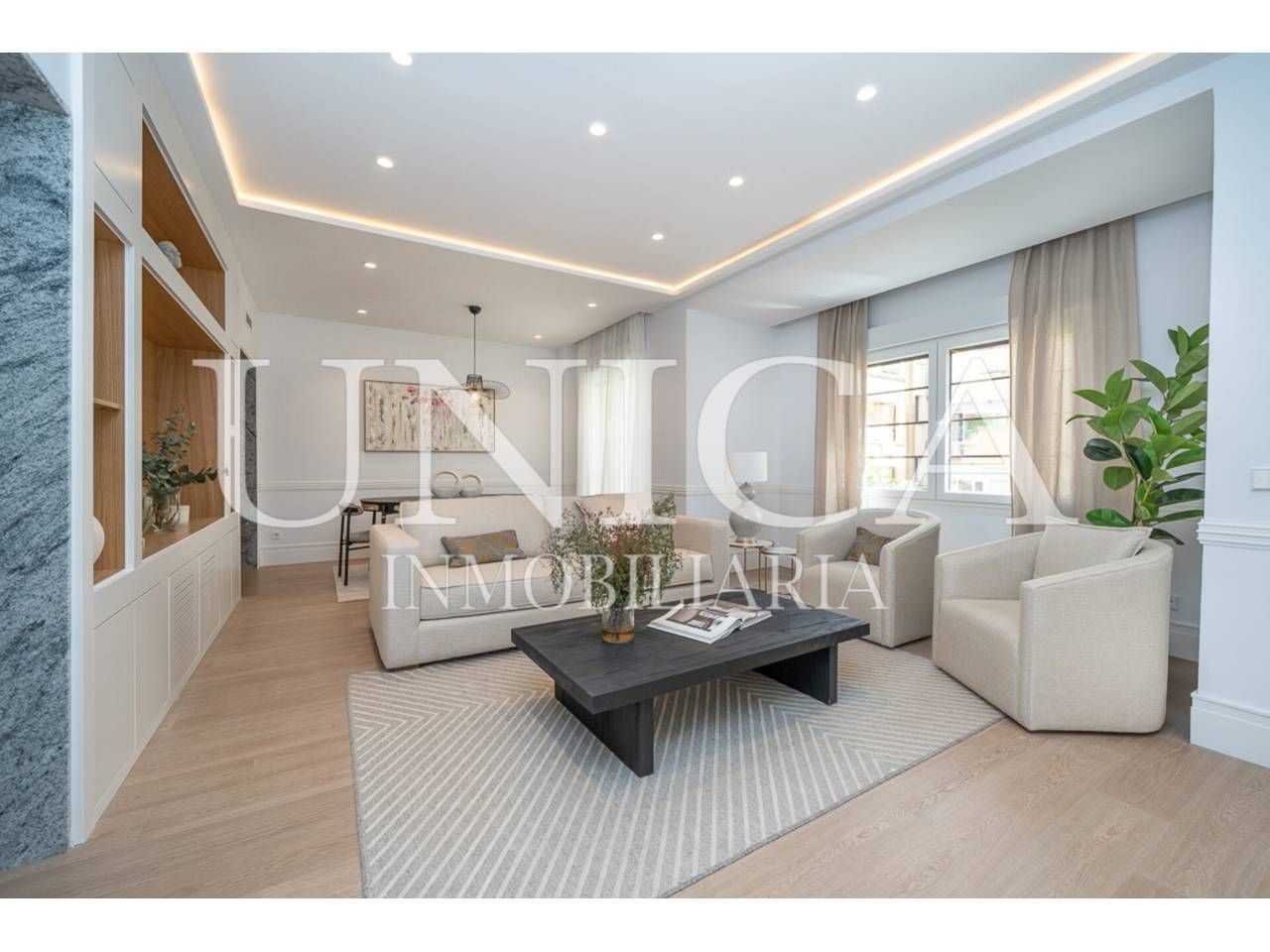 Living room of Flat for sale in  Madrid Capital  with Air Conditioner, Heating and Terrace