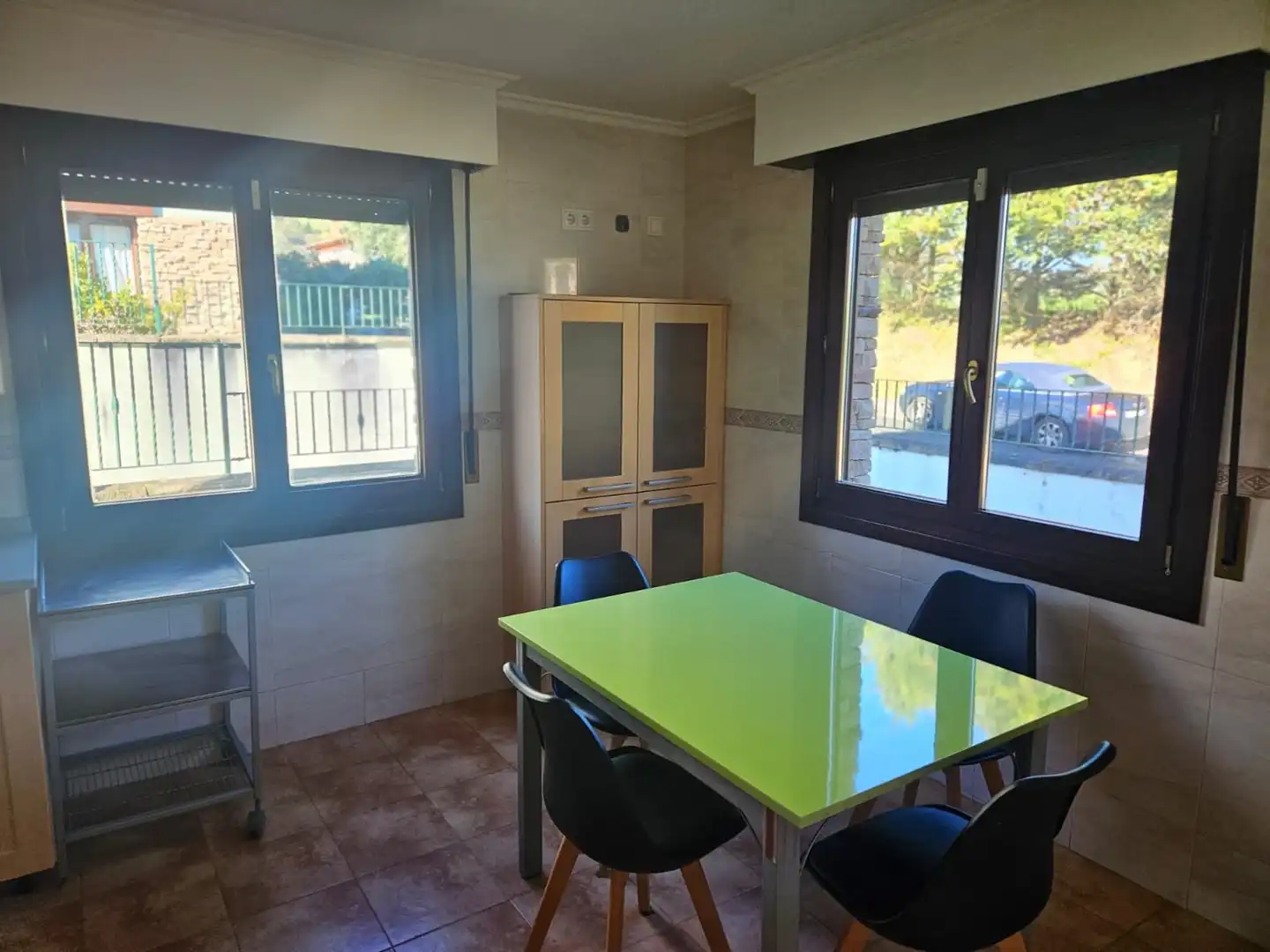 Esszimmer von Einfamilien-Reihenhaus zum Verkauf in Aia mit Heizung, Privatgarten und Terrasse