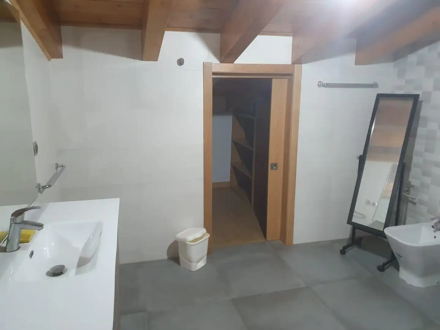 Casa rústica amb terrassa en venda a Pantón, imagen 5