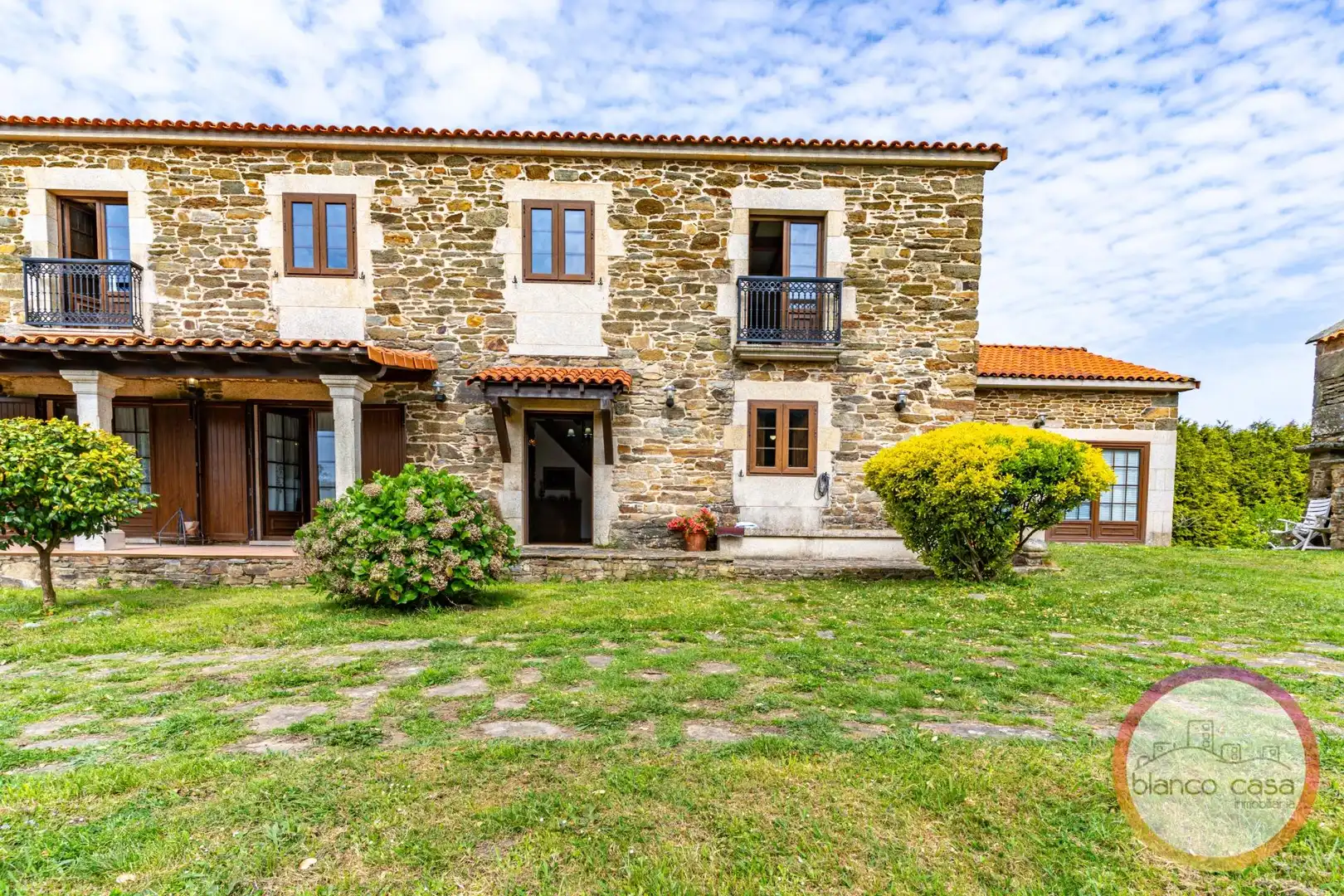 Vista exterior de Casa o chalet en venta en Malpica de Bergantiños con Amueblado y Balcón