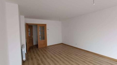 Foto 3 de Piso en venta en Calle Ramon Peinador, 34, Mondariz-Balneario, Pontevedra