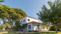 Vista exterior de Casa o xalet en venda en  Córdoba Capital amb Terrassa i Piscina