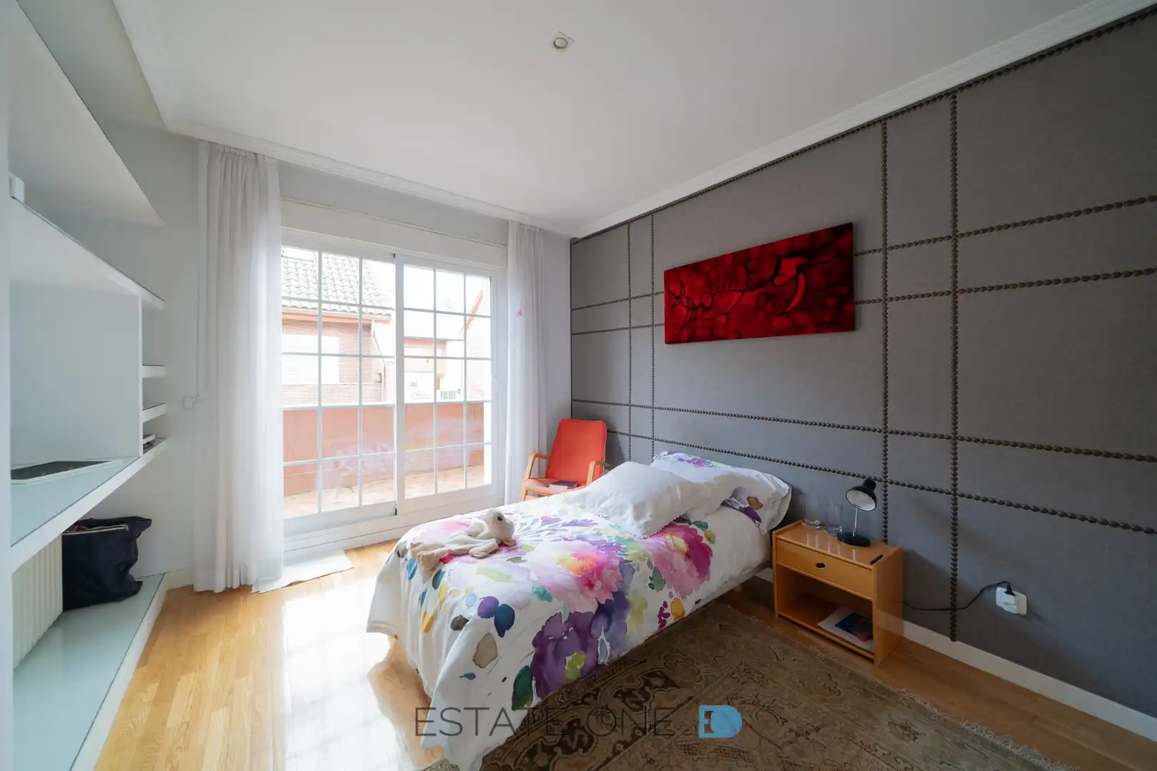 Habitación de Casa adosada en venta en Madrid con Aire acondicionado, Calefacción y Jardín privado