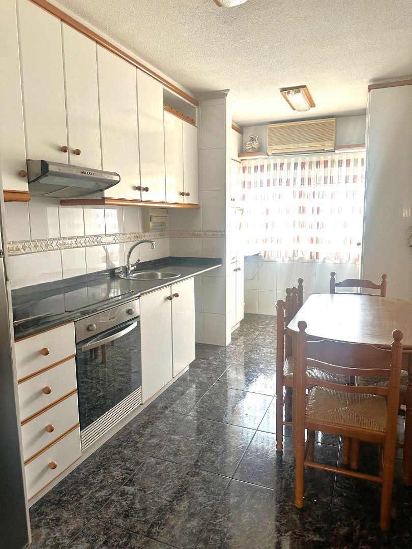 Cocina de Piso de alquiler en  Murcia Capital con Aire acondicionado, Calefacción y Parquet
