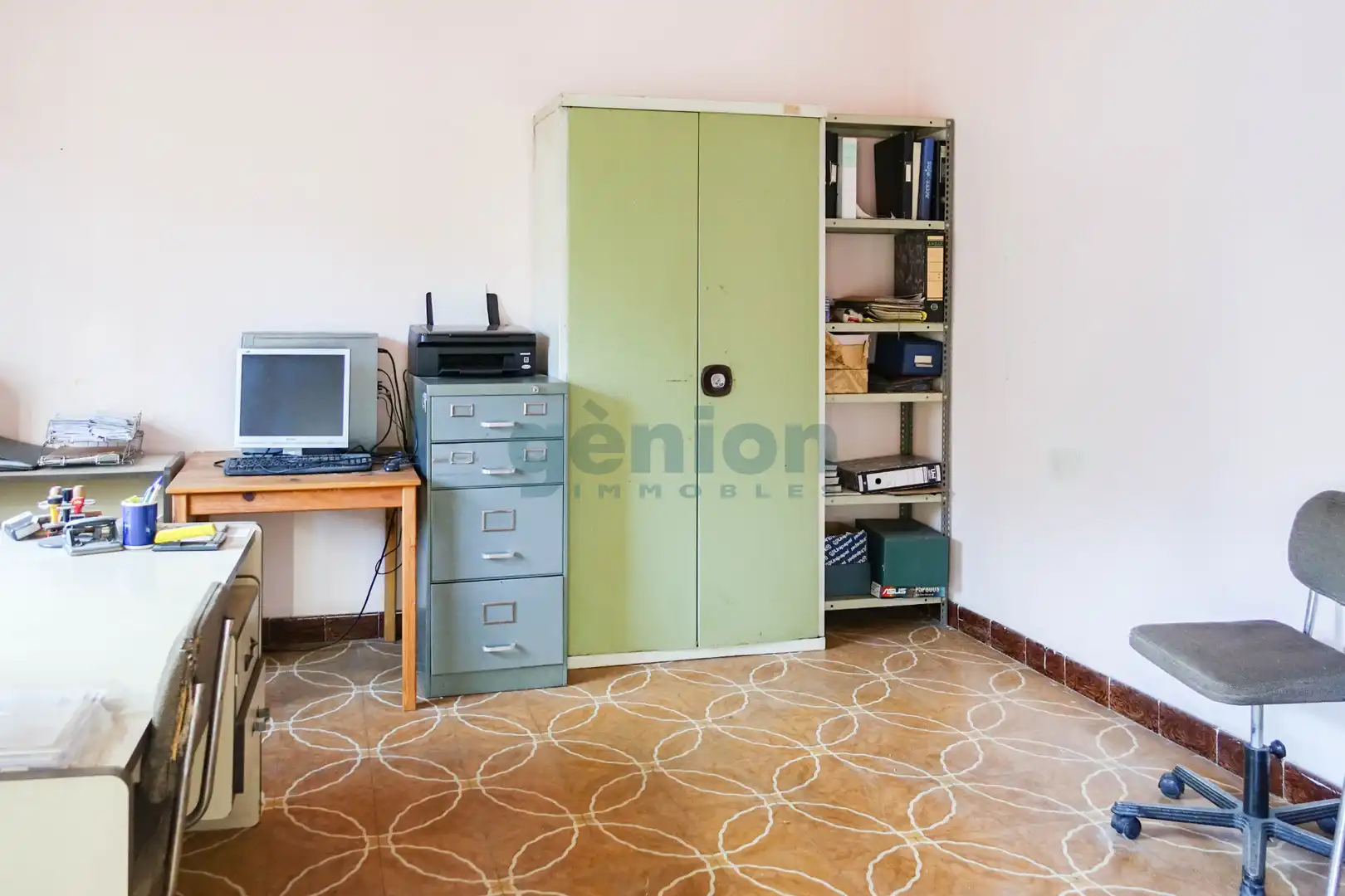 Schlafzimmer von Residential zum Verkauf in Salt