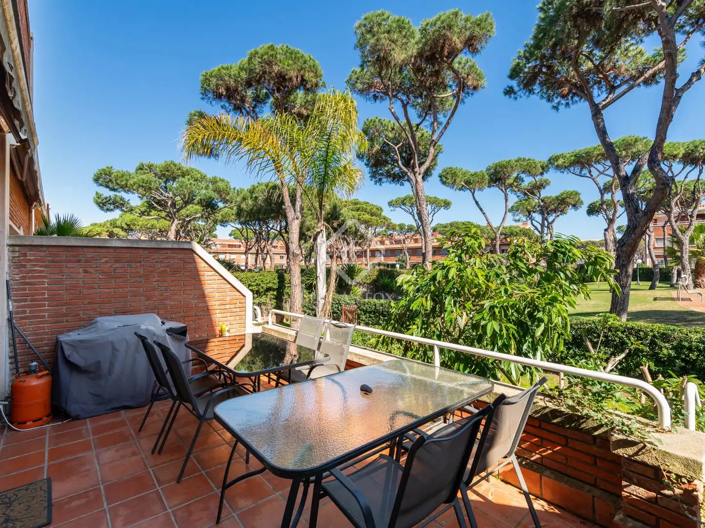 Jardín de Casa o chalet en venta en Gavà con Aire acondicionado, Calefacción y Jardín privado