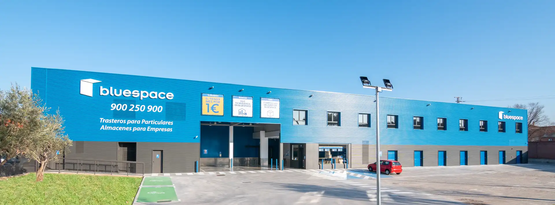 Vista exterior de Garatge de lloguer en Coslada amb Alarma