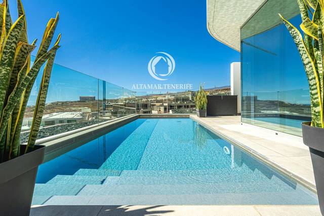 Casa-chalet en Venta en Rocabella en Callao Salvaje - Playa Paraíso