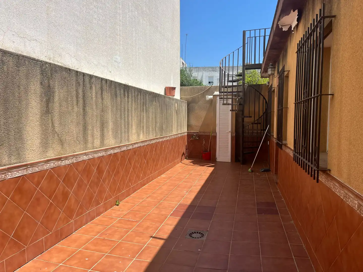 Vista exterior de Casa o xalet en venda en Chiclana de la Frontera