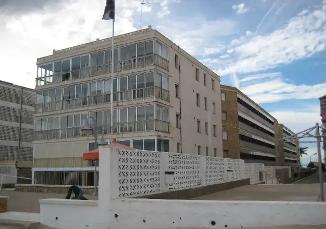 Exterior view of Flat for sale in Pobles del Sud