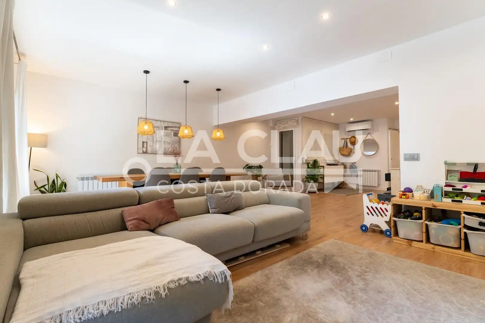 Living room of Flat for sale in Tarragona  with Heating, Oven and Microwave