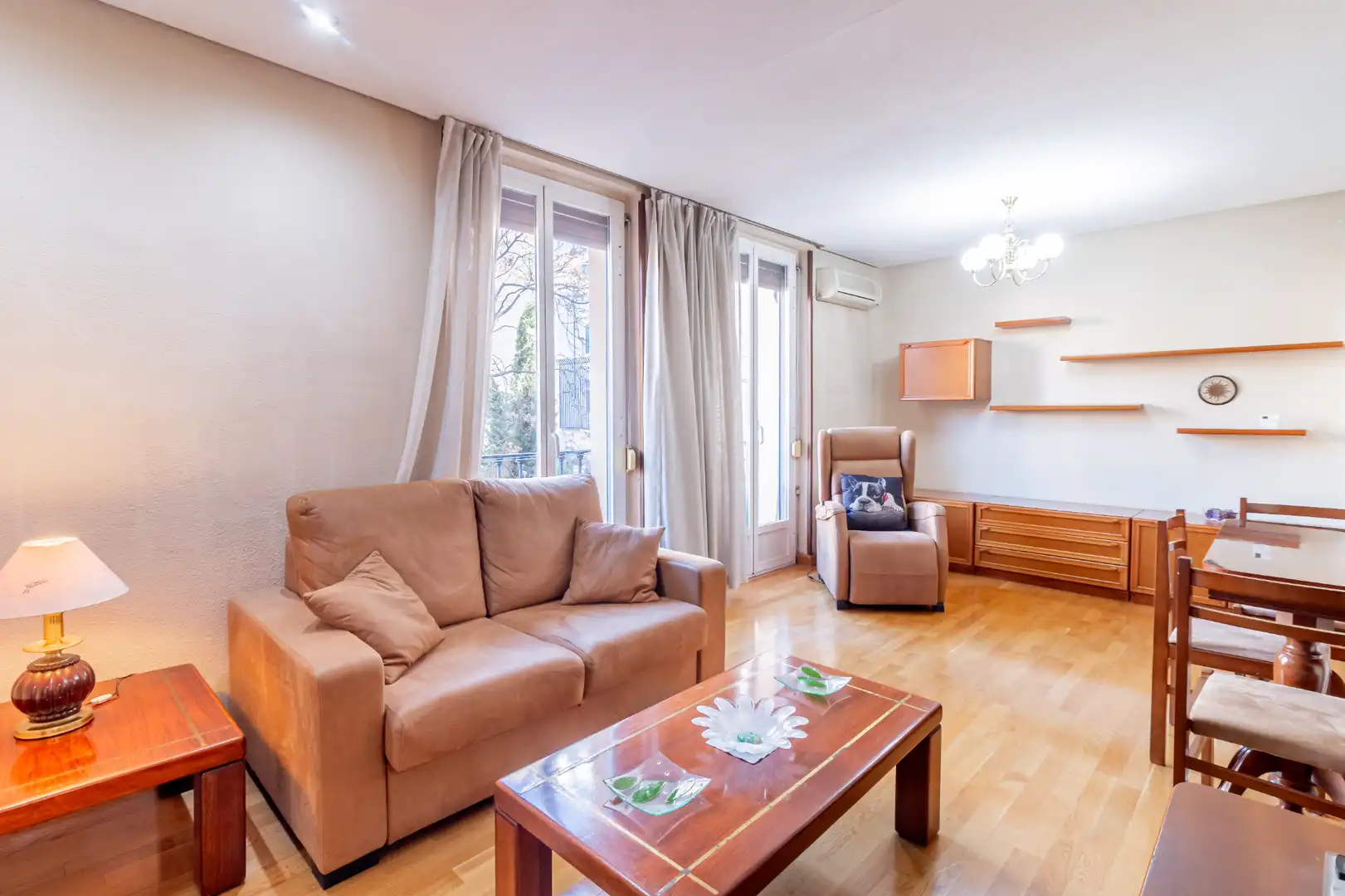 Living room of Flat for rent in  Madrid Capital  with Air Conditioner, Heating and Furnished