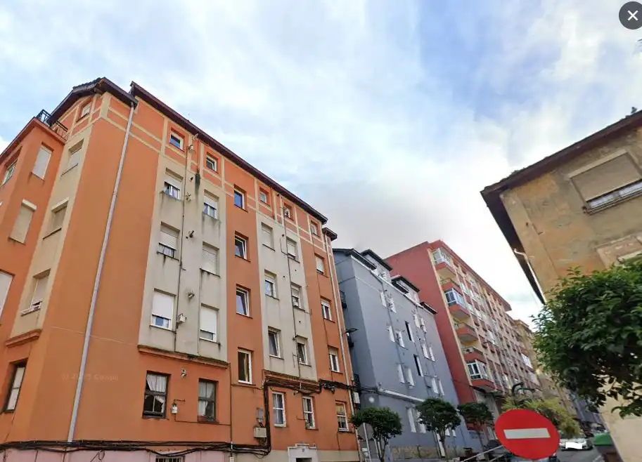 Vista exterior de Piso en venta en Santander