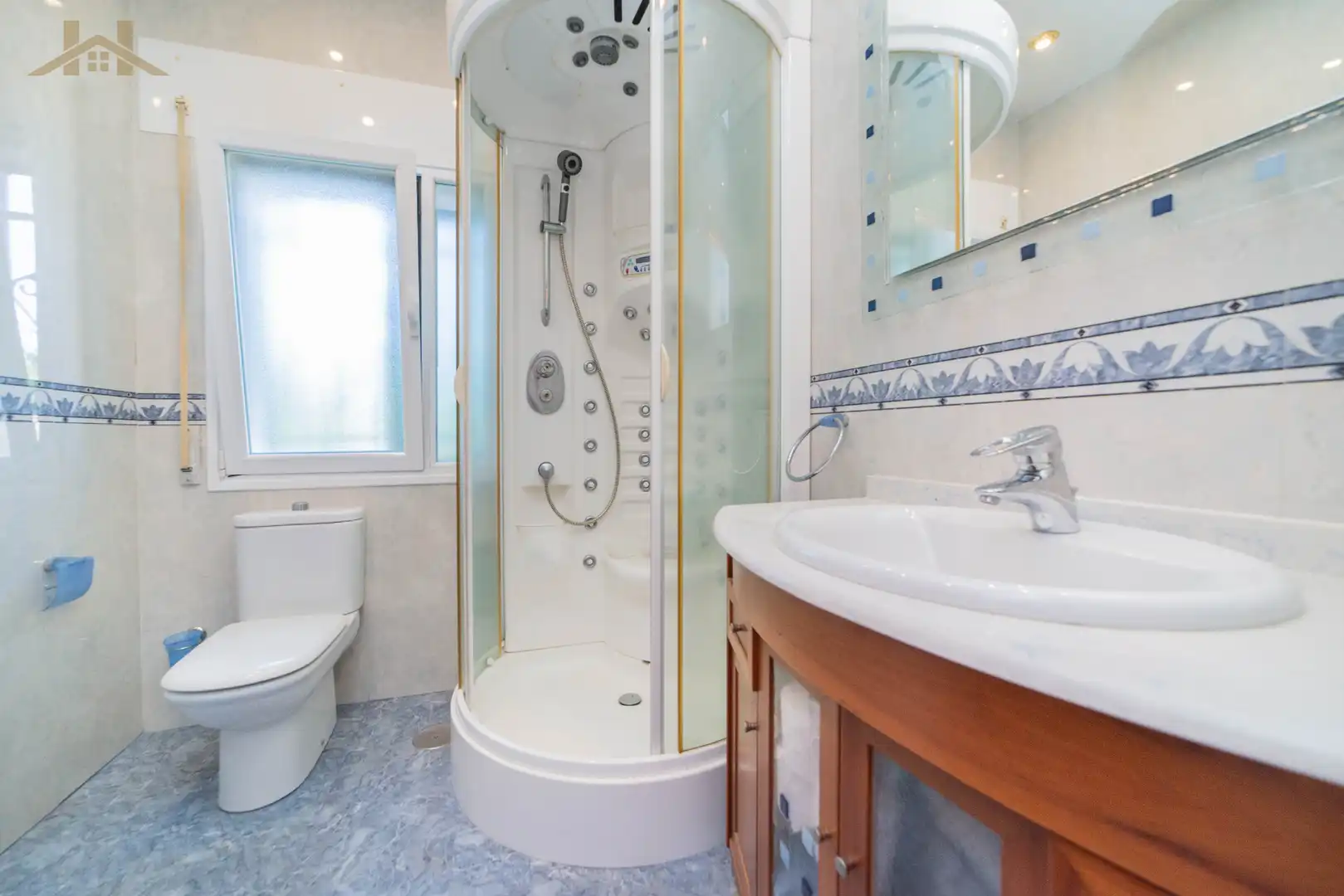 Bathroom of Houses for sale in Villaviciosa de Odón  with Heating, Private garden and Terrace