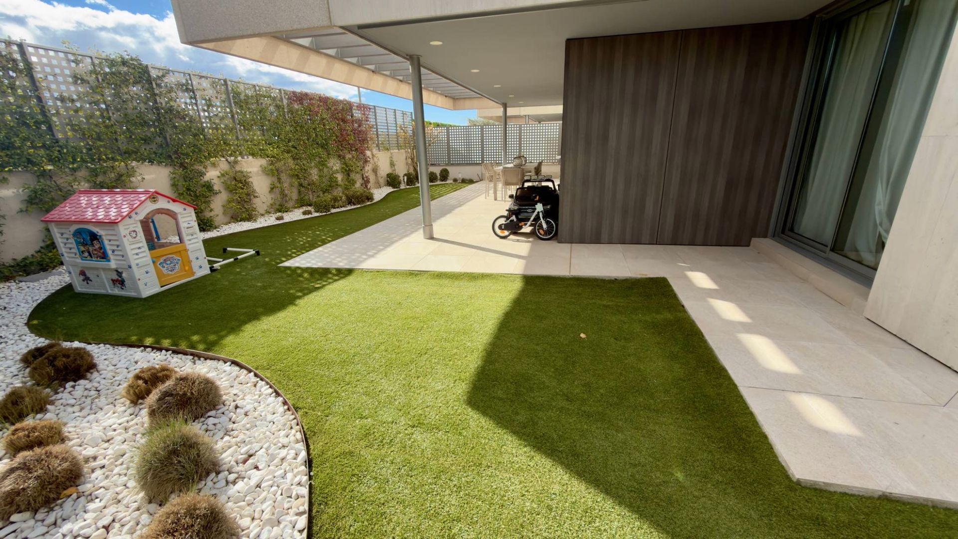 Terraza de Planta baja de alquiler en Boadilla del Monte con Aire acondicionado, Calefacción y Jardín privado