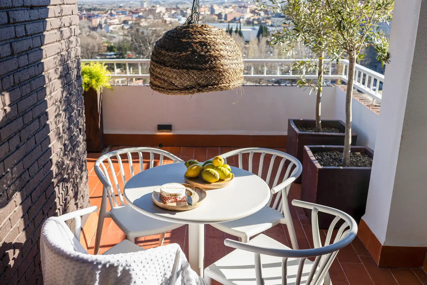 Terrasse von Dachboden zum Verkauf in Figueres mit Klimaanlage, Heizung und Parkett