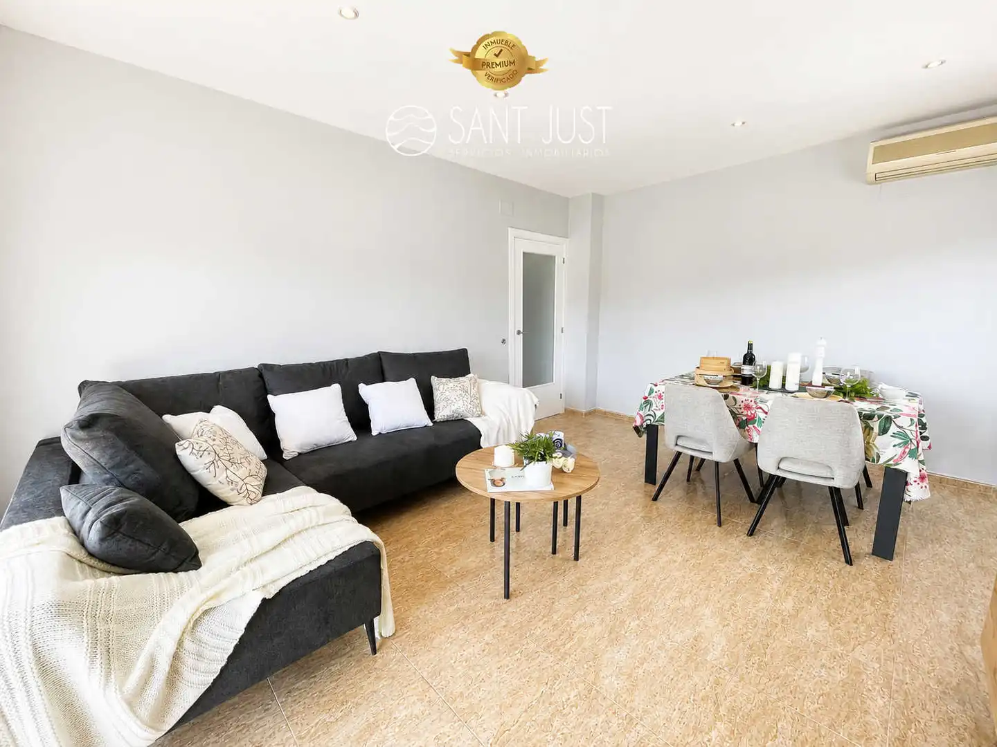 Sala de estar de Ático en venta en Salou con Aire acondicionado, Terraza y Amueblado
