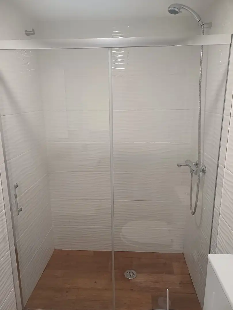 Badezimmer von Wohnungen zur Miete in El Puerto de Santa María mit Klimaanlage, Möbliert und Ofen