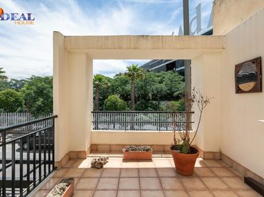 Casa a schiera in vendita a Calle Calle Hipócrates