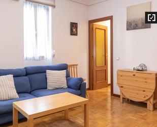 Living room of Flat to rent in  Madrid Capital  with Air Conditioner and Balcony