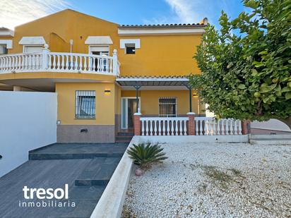 Exterior view of Single-family semi-detached for sale in Alhaurín de la Torre  with Air Conditioner, Terrace and Balcony