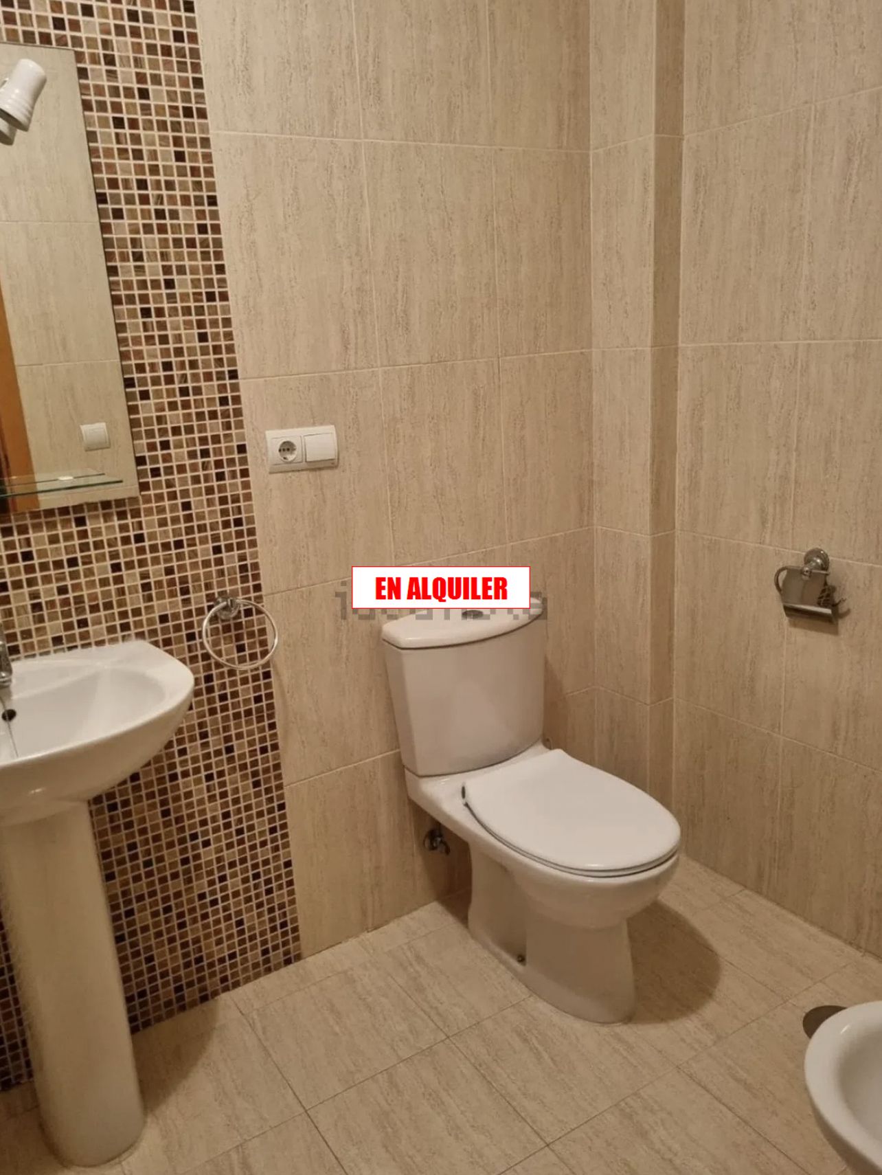 Bathroom of Apartment to rent in Ciudad Real Capital  with Air Conditioner, Heating and Swimming Pool