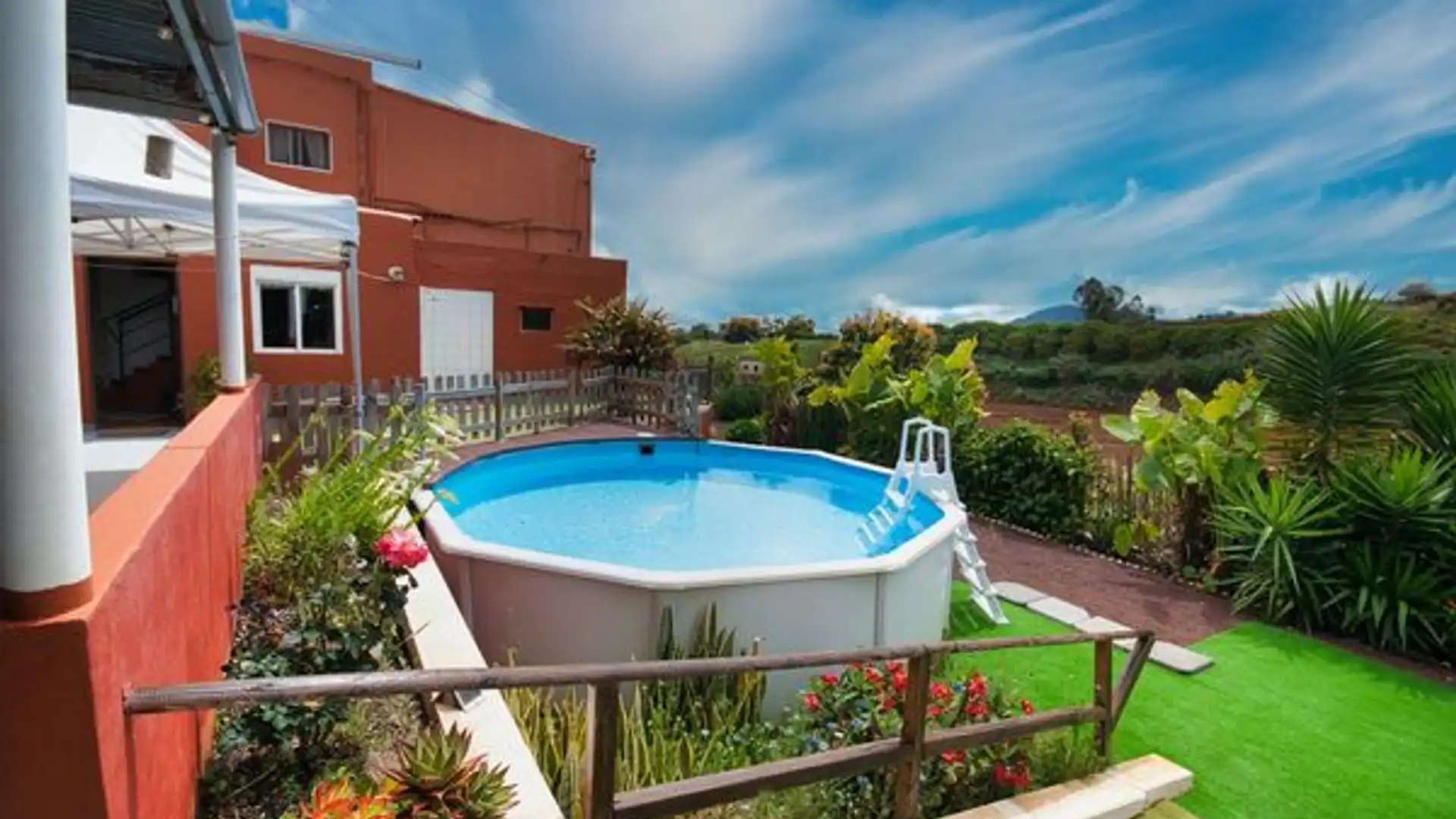 Swimming pool of Country homes for sale in Santa María de Guía de Gran Canaria  with Private garden, Storage room and Swimming Pool