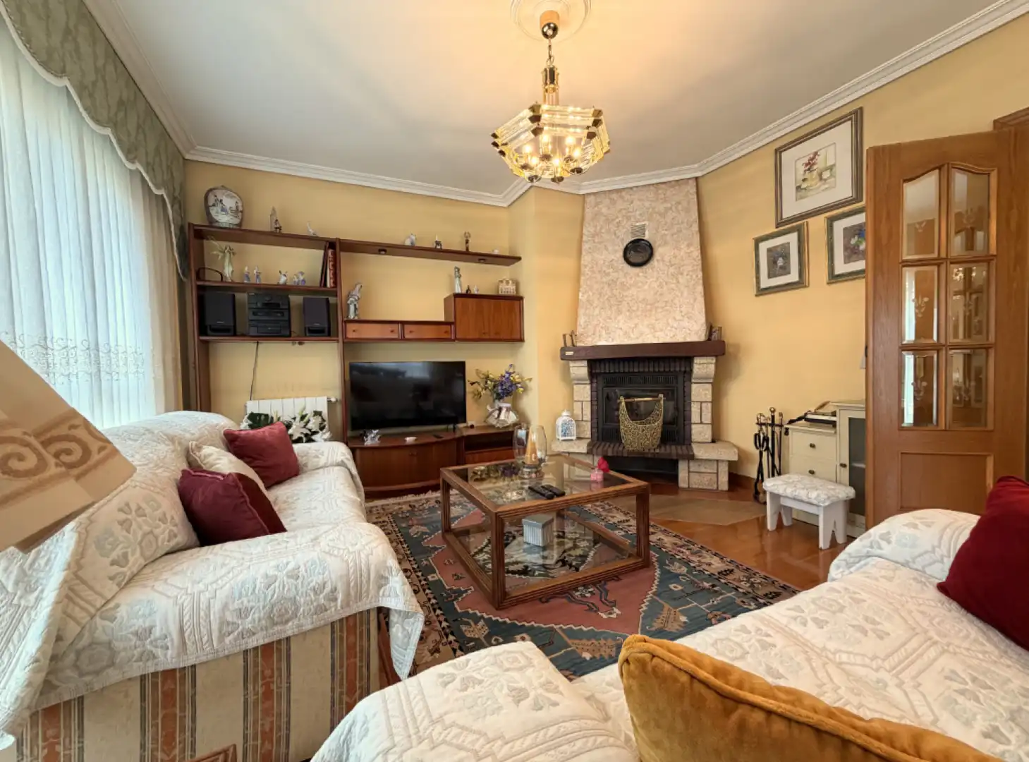 Wohnzimmer von Haus oder Chalet zum Verkauf in Piélagos mit Heizung, Privatgarten und Terrasse
