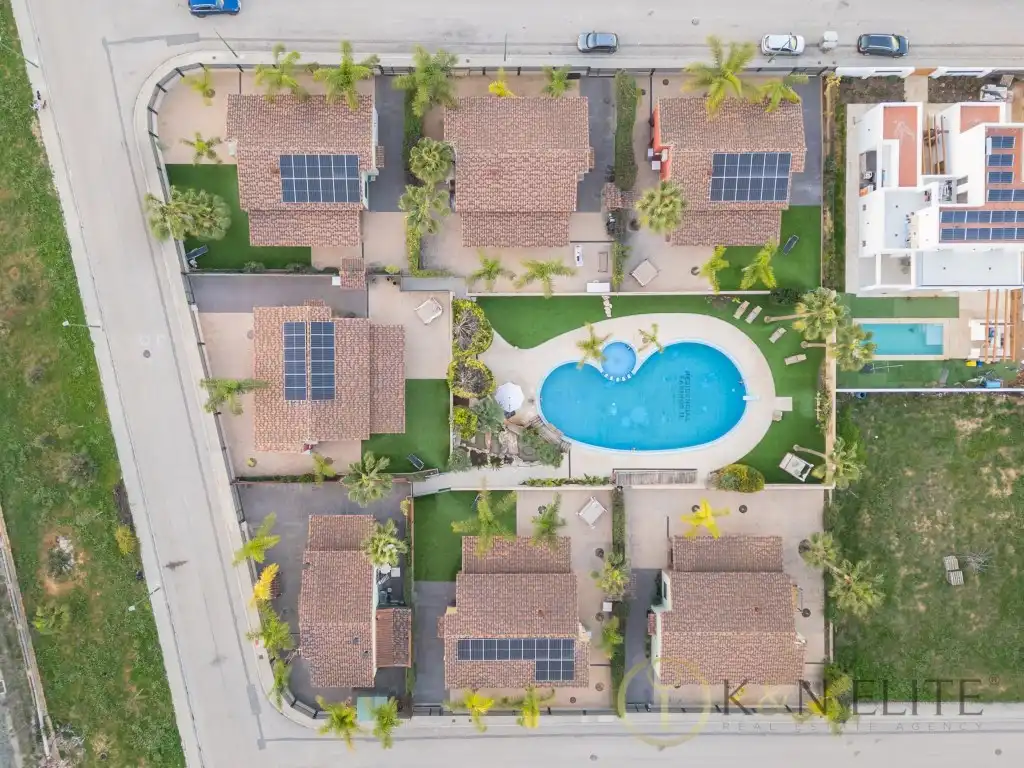 Piscina de Casa o xalet de lloguer en Riba-roja de Túria amb Terrassa i Piscina comunitària