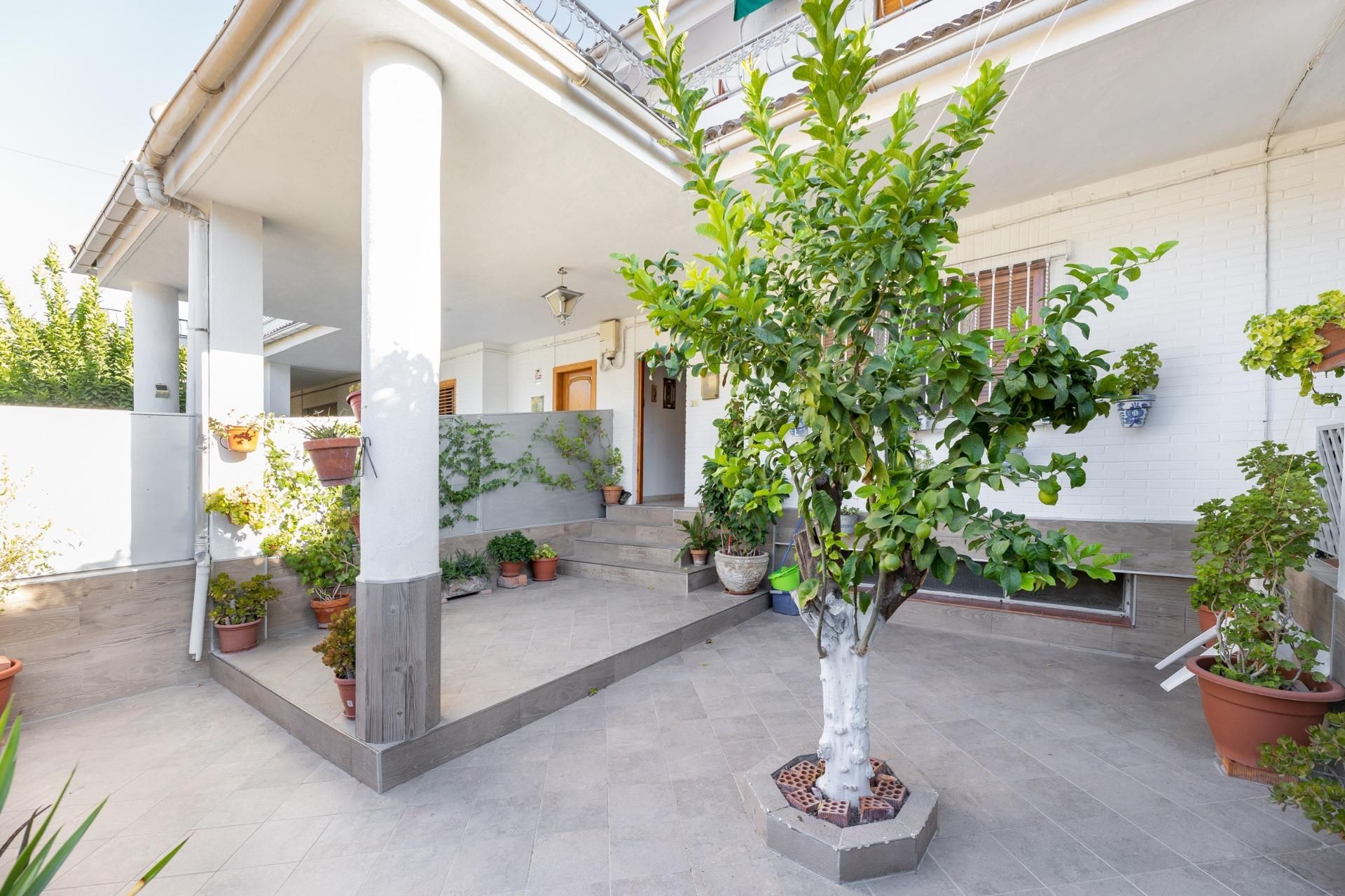 Casa adosada en venda en Atarfe