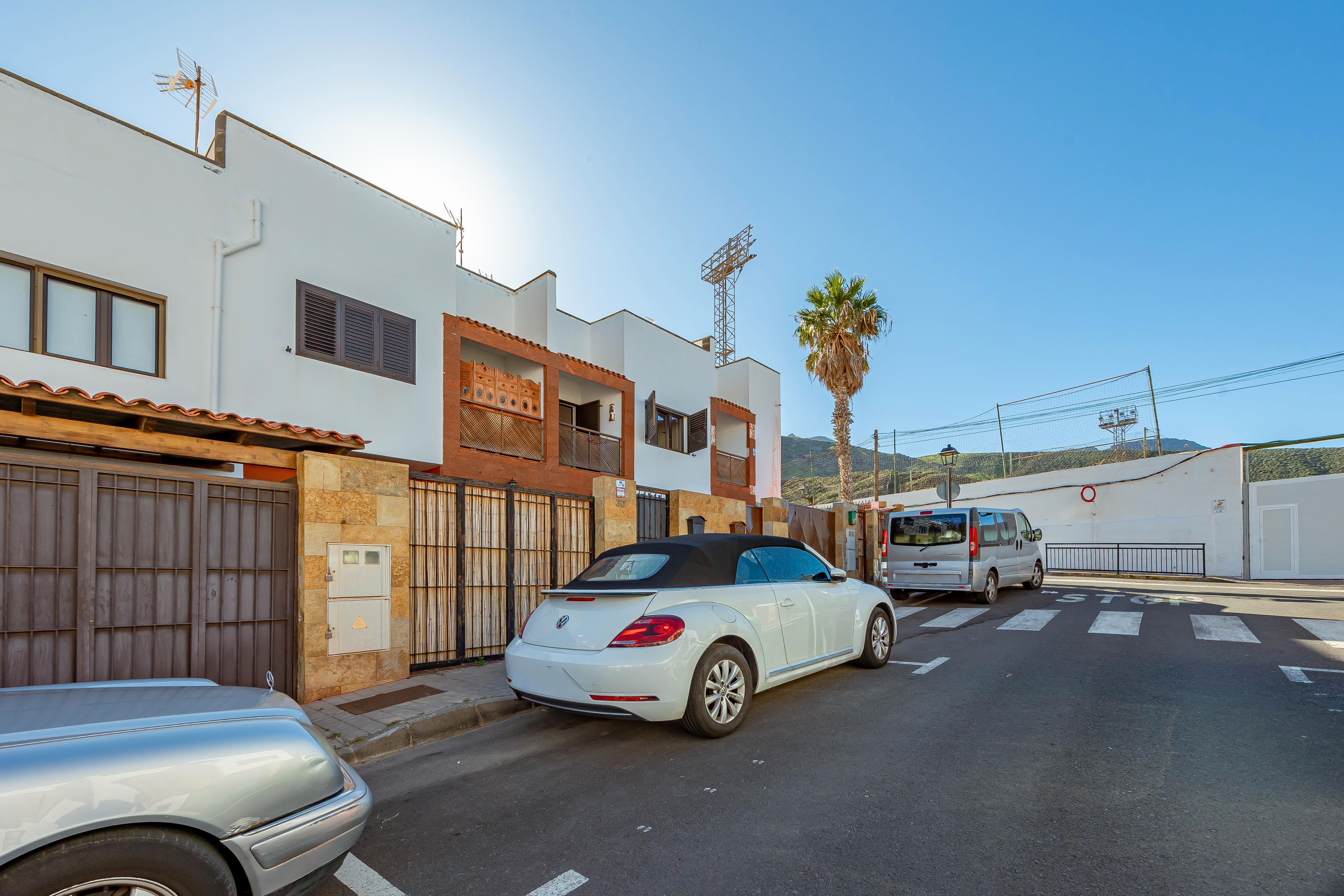 Exterior view of House or chalet for sale in Agaete  with Air Conditioner and Terrace